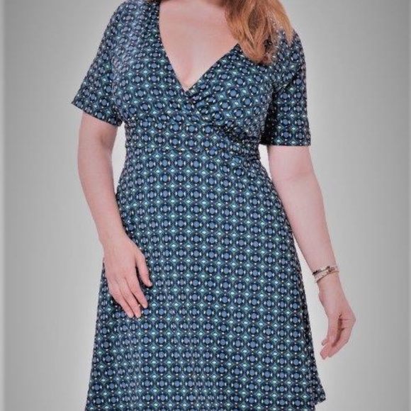 POPPY & BLOOM WORK THE ANGLE GEOMETRIC PRINT DRESS, size 1X - Picture 1 of 4